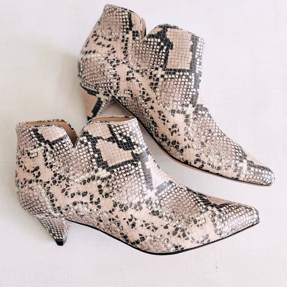 [kate spade] Raelyn Pale Vellum Snake Print Leather Kitten Heel Ankle Boot - Picture 1 of 12